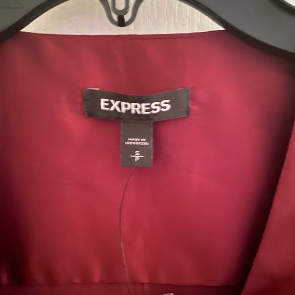 Express Blouse - Picture 2 of 5